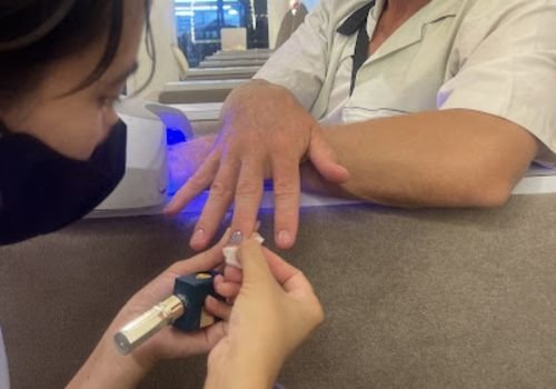 Men’s Manicure & Pedicure