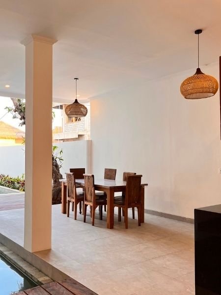 Casa de Ozora dining area
